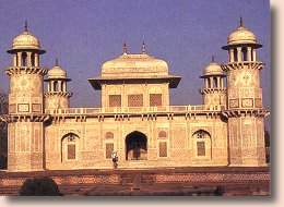 Ittam-Ud-Daulahs Tomb, Agra Monument Sight Seeing.