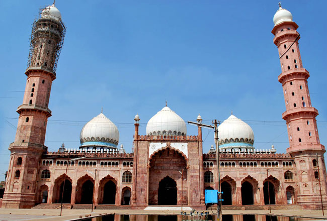 Taj-Ul Masjid
