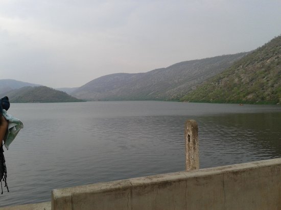 Siliserh Lake